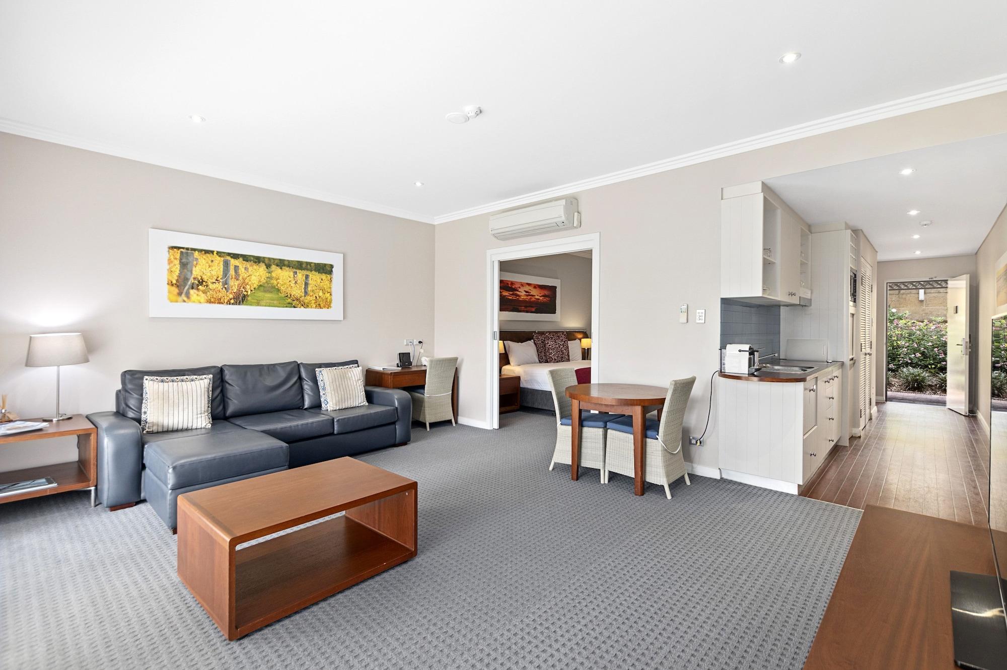 Caves House Hotel & Apartments Ялингъп Екстериор снимка