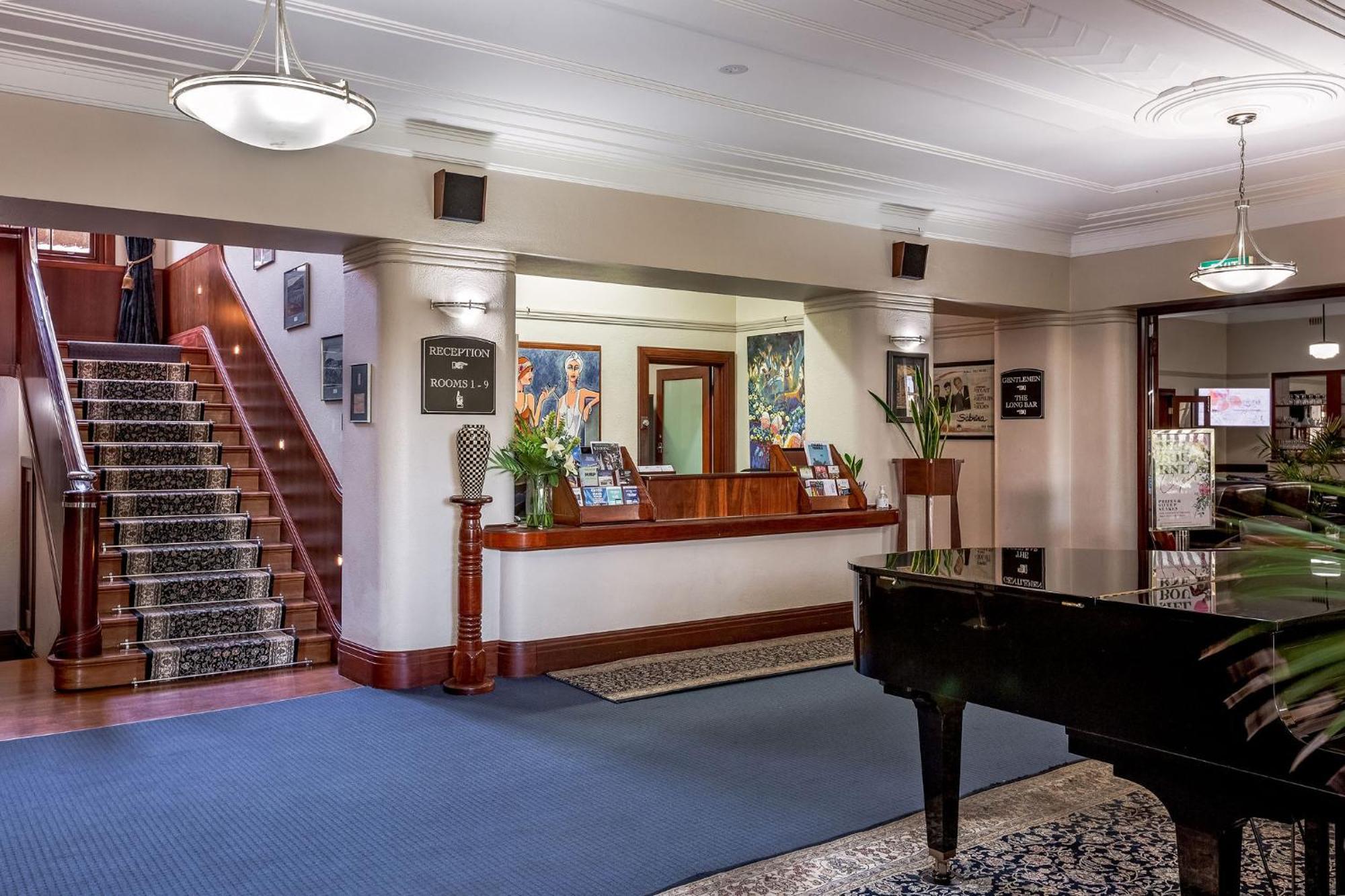 Caves House Hotel & Apartments Ялингъп Екстериор снимка