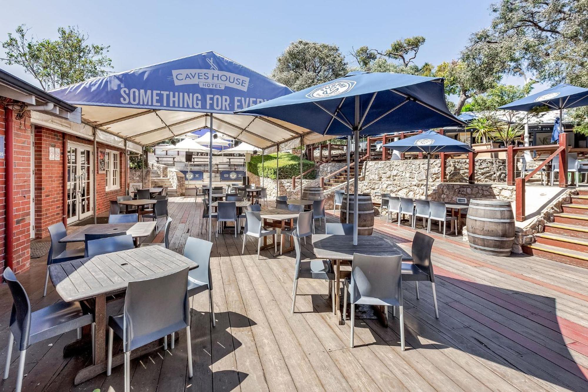 Caves House Hotel & Apartments Ялингъп Екстериор снимка
