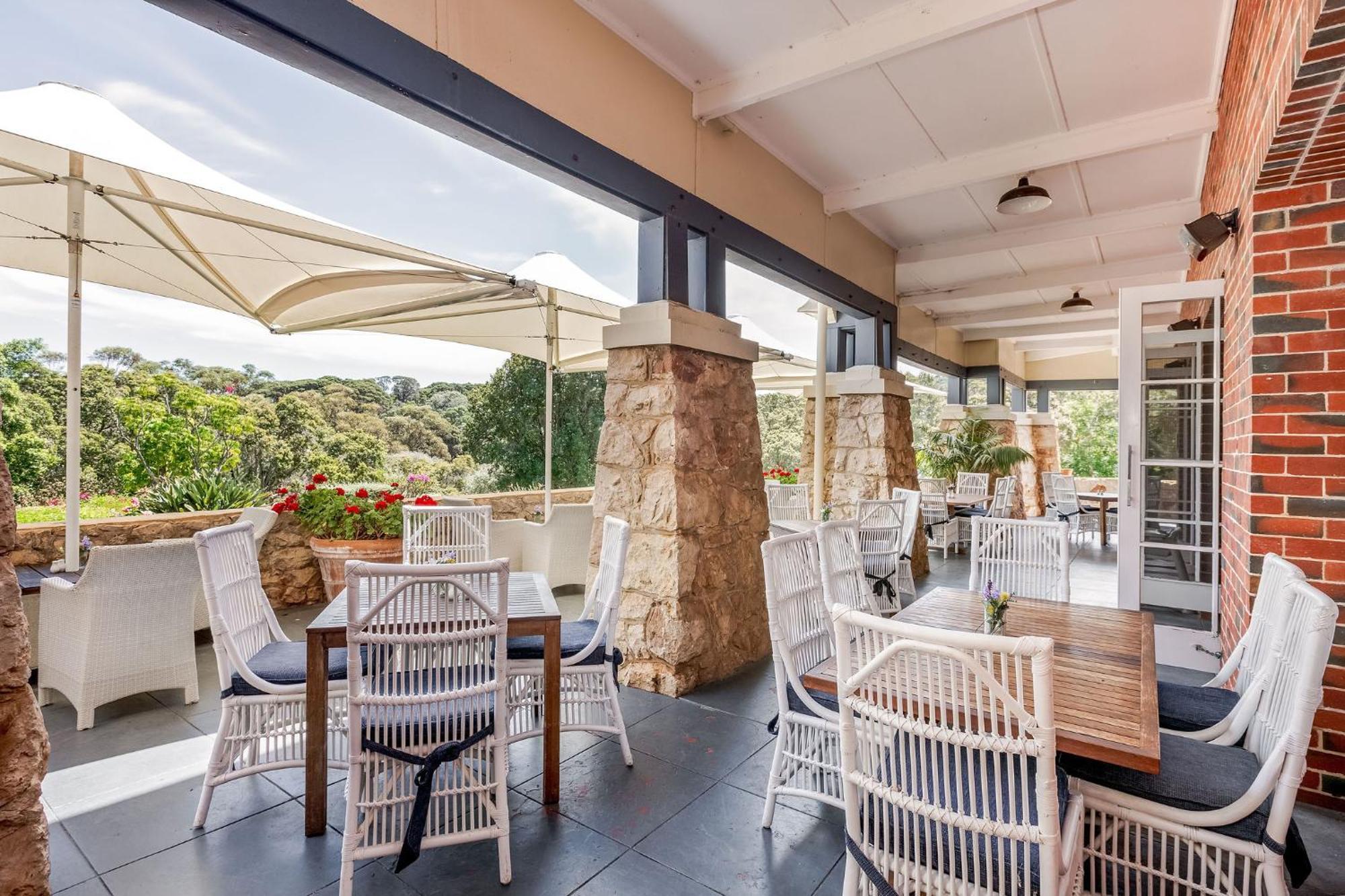 Caves House Hotel & Apartments Ялингъп Екстериор снимка