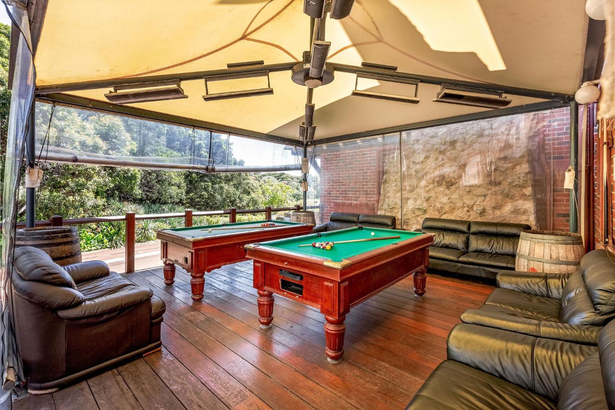 Caves House Hotel & Apartments Ялингъп Екстериор снимка