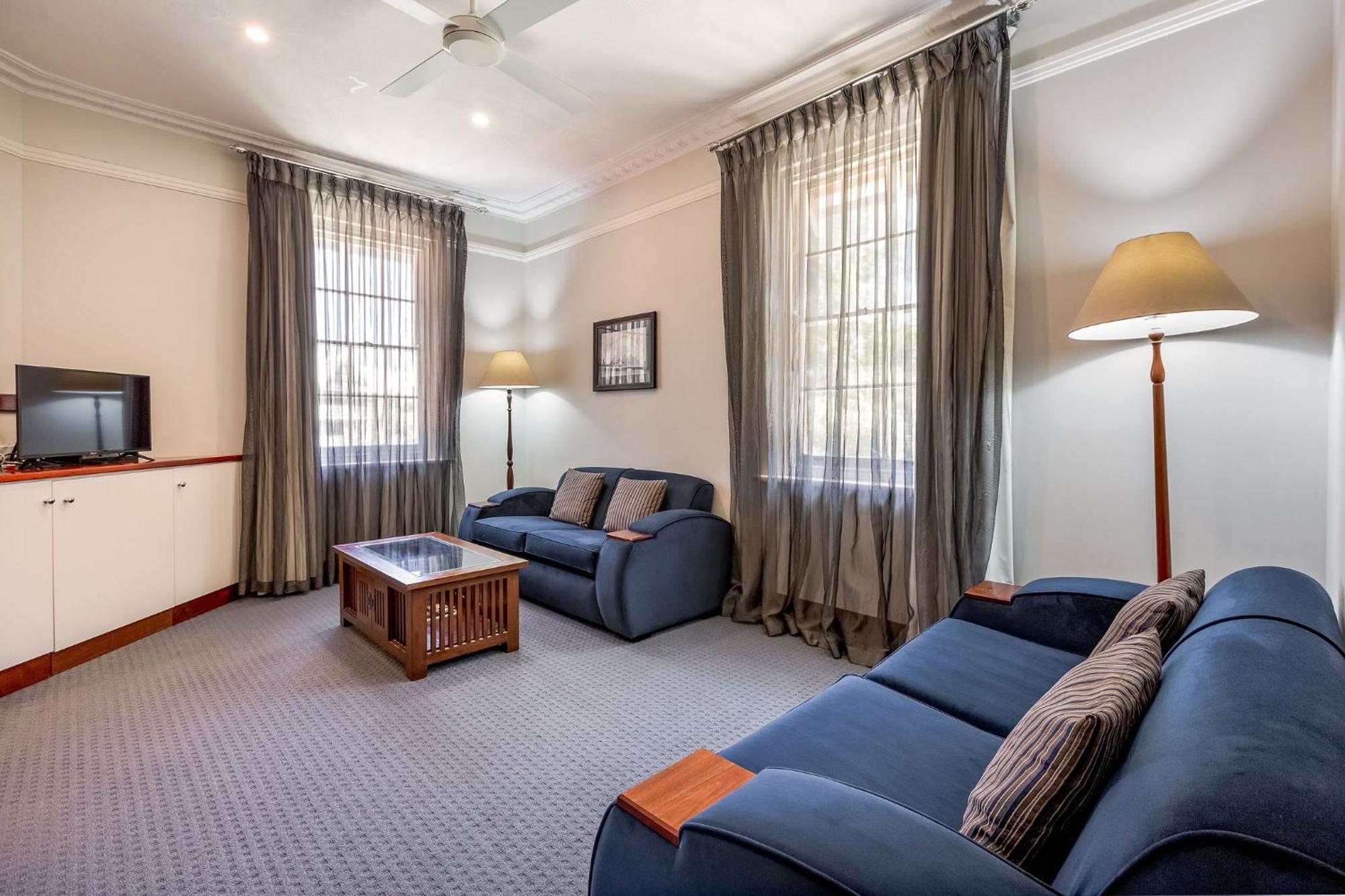 Caves House Hotel & Apartments Ялингъп Екстериор снимка