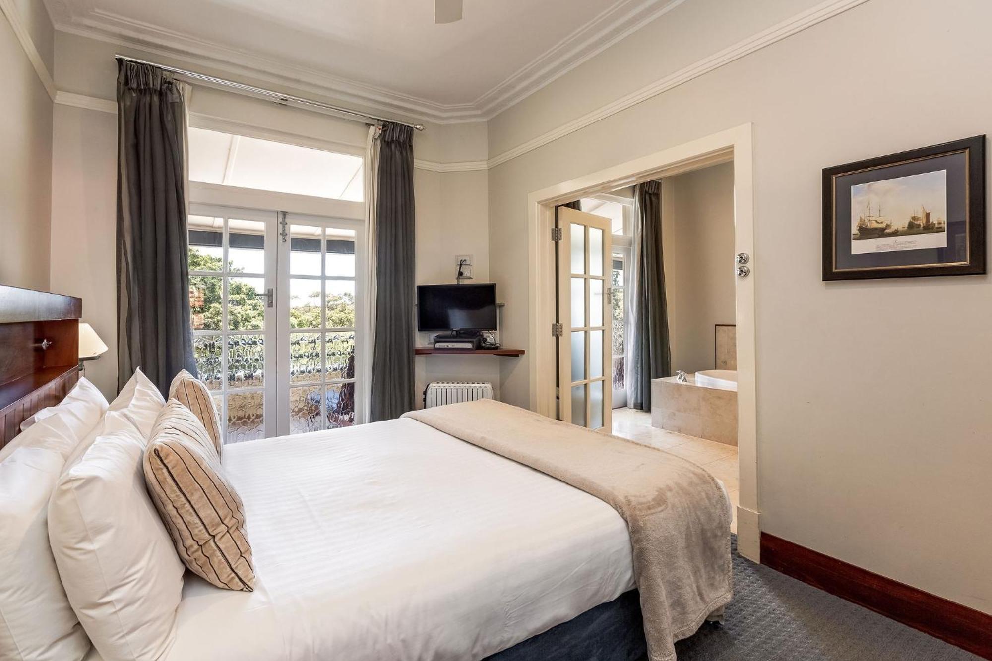 Caves House Hotel & Apartments Ялингъп Екстериор снимка