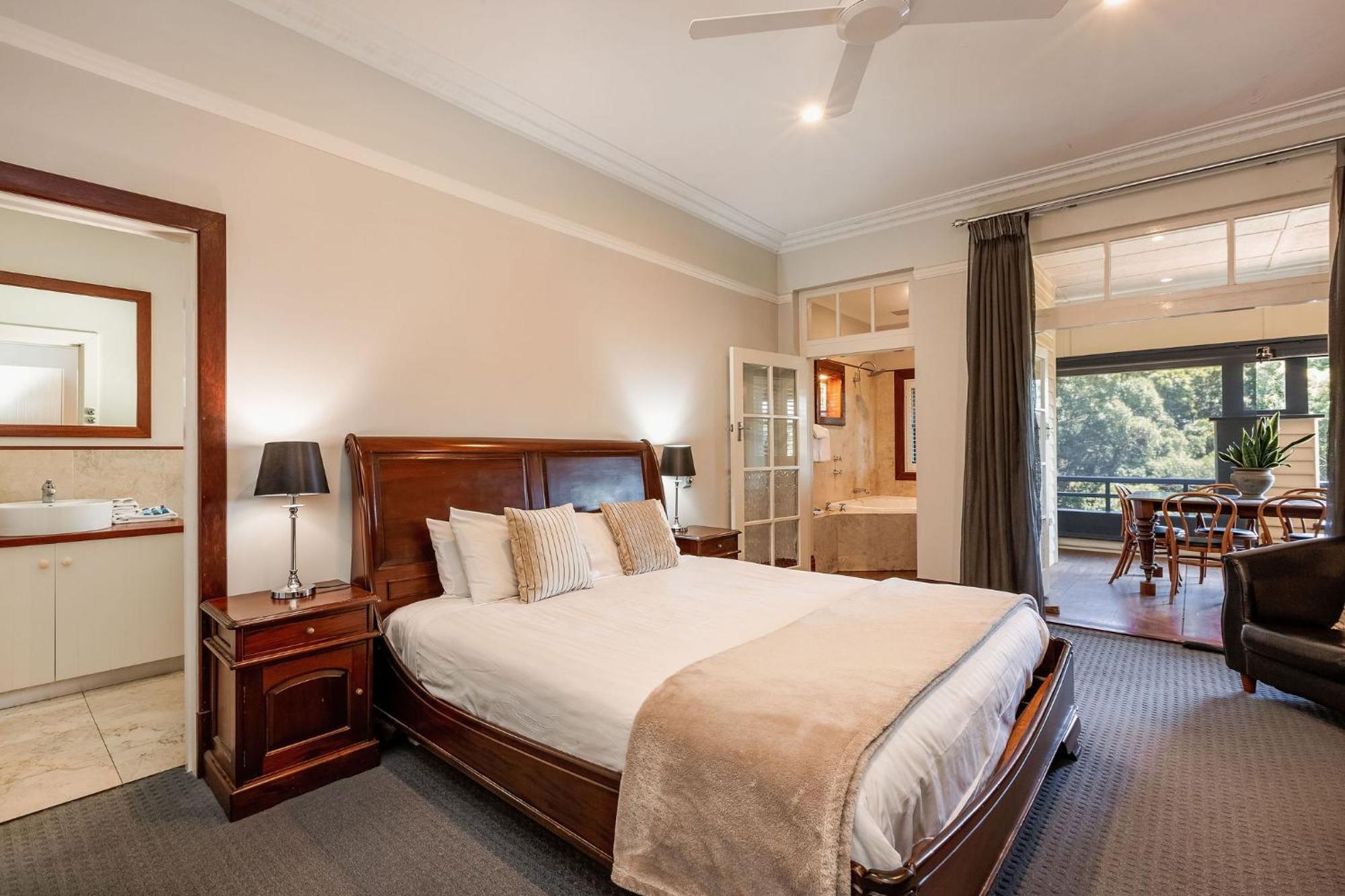 Caves House Hotel & Apartments Ялингъп Екстериор снимка