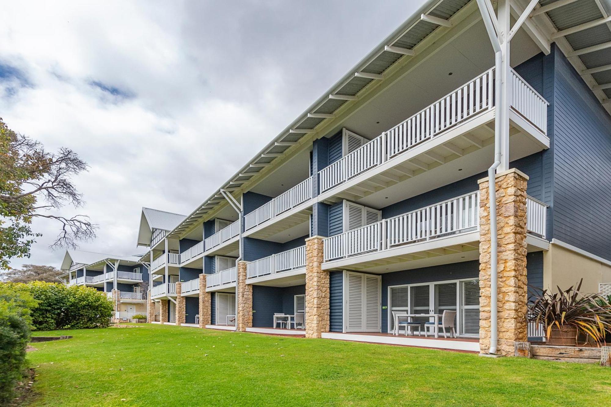 Caves House Hotel & Apartments Ялингъп Екстериор снимка