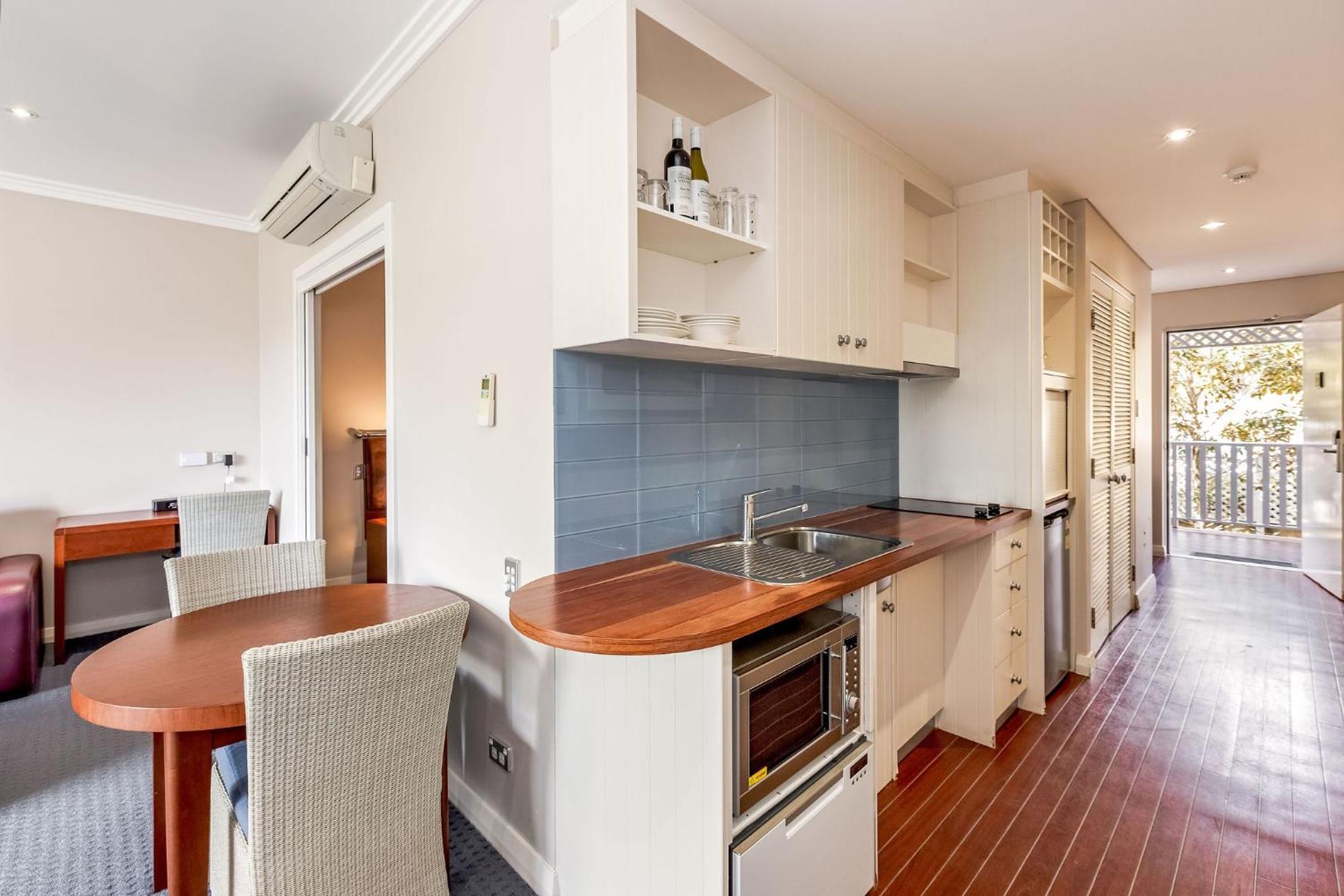 Caves House Hotel & Apartments Ялингъп Екстериор снимка